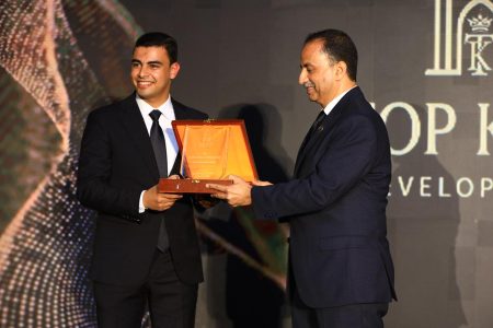 «توب كابي للتطوير» تطلق مشروع «Vira» وتستهدف 1.1 مليار جنيه مبيعات تعاقدية للمرحلة الأولى «توب كابي للتطوير» تطلق مشروع «Vira» وتستهدف 1.1 مليار جنيه مبيعات تعاقدية للمرحلة الأولى