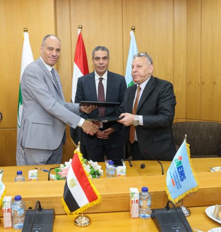 البريد المصري والأكاديمية الدولية للهندسة وعلوم الإعلام يوقعان بروتوكول تعاون لتقديم الخدمات المالية والبريدية داخل الأكاديمية البريد المصري والأكاديمية الدولية للهندسة وعلوم الإعلام يوقعان بروتوكول تعاون لتقديم الخدمات المالية والبريدية داخل الأكاديمية