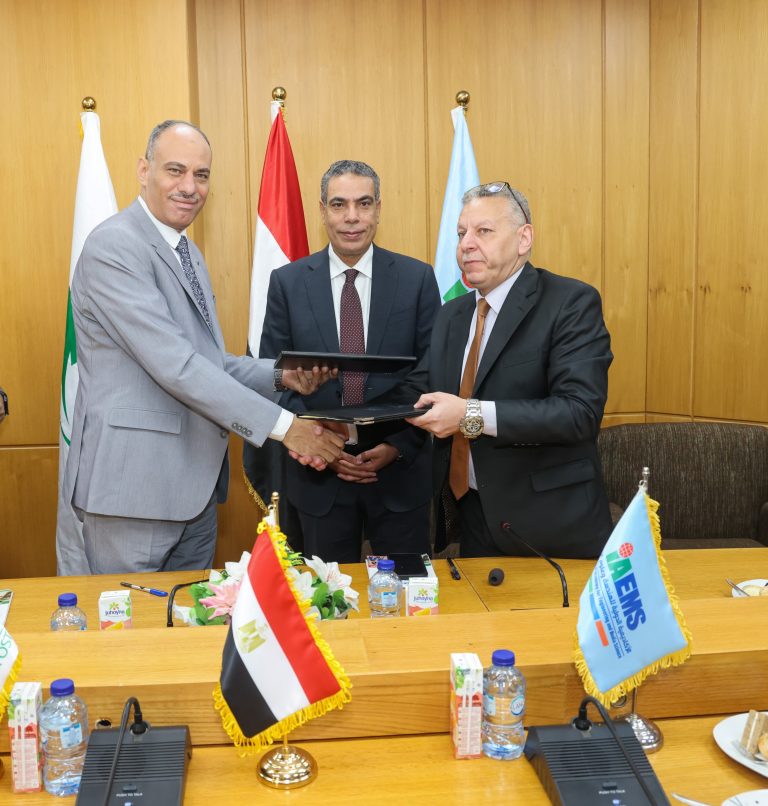 البريد المصري والأكاديمية الدولية للهندسة وعلوم الإعلام يوقعان بروتوكول تعاون لتقديم الخدمات المالية والبريدية داخل الأكاديمية