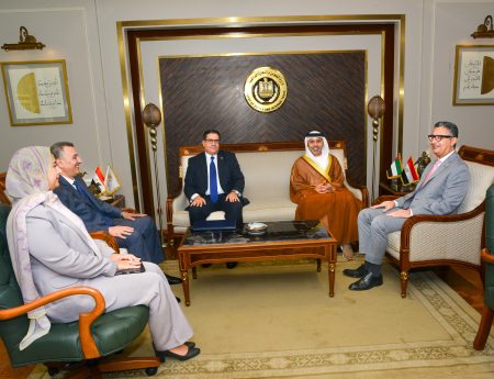 وزير التموين يستقبل سفير دولة الامارات لبحث التعاون المشترك