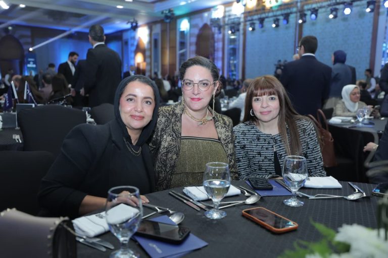 البنك الأهلي المصري يحصد جائزتين عالميتين في جوائز Élan 2025 مراسم التكريم، النافذة الإخبارية