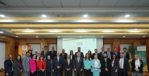 الاتربي يكرم الفائزين من العاملين بالبنك الأهلي في فعاليات التوعية بالامن السيبراني