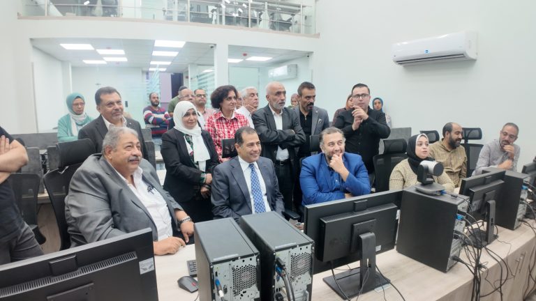 قيادات الإسكان والمرافق والصرف يشهدون تنفيذ نموذج محاكاة لأزمة طارئة والحل السريع