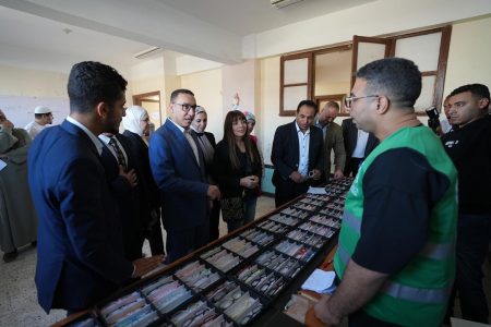 البنك الأهلي يواصل دعم مبادرة «مصر في عيوننا» بقوافل لمكافحة مسببات العمى في قرى أسيوط وبني سويف”