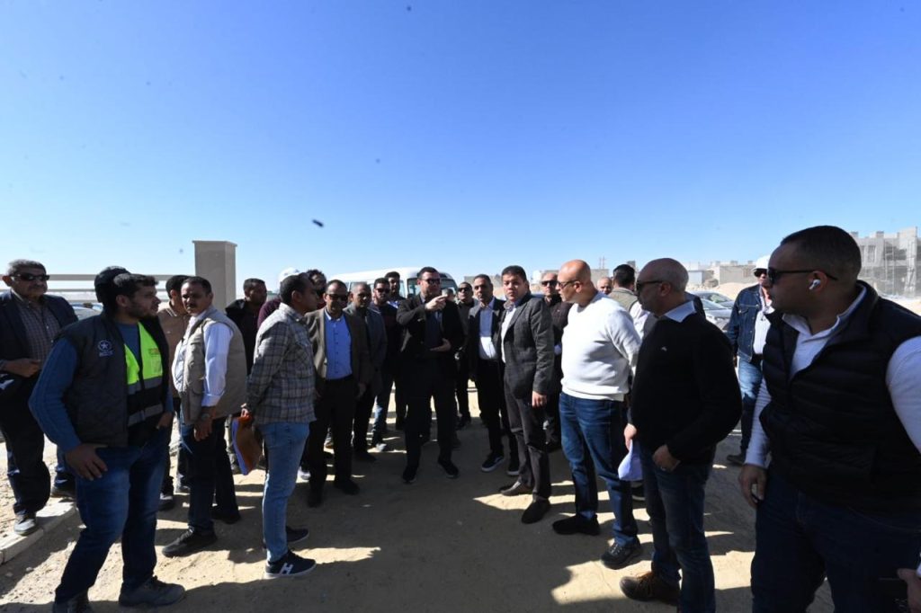 وزير الإسكان يتفقد مشروعي M8 by the lake وبوغاز توصيل المياه لبحيرة نيو مارينا