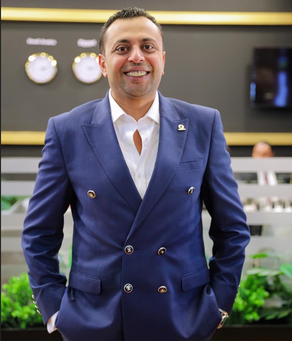 جون لوكا: الذهب في طريقه لاختراق 5000 دولار بعد خفض الفيدرالي للفائدة 2 جون لوكا: الذهب في طريقه لاختراق 5000 دولار بعد خفض الفيدرالي للفائدة