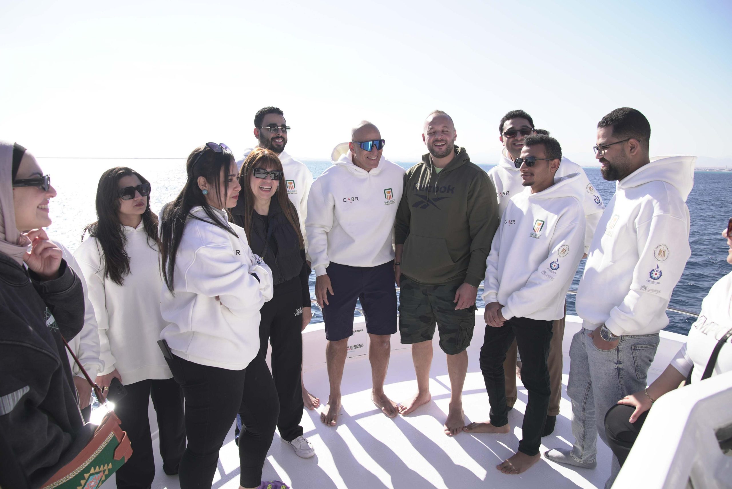 البنك الأهلي المصري يطلق مبادرة بيئية لتنظيف شاطئ جزيرة مجاويش وحماية الشعاب المرجانية