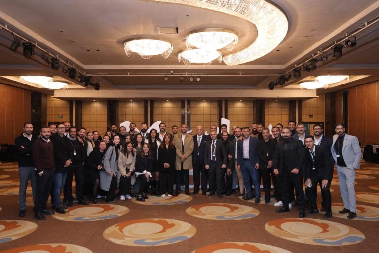 تعاون استراتيجي بين «AEMP» و«LARZ» لإدارة وتنفيذ المحتوى الإعلامي لمشروعات الشركة تعاون استراتيجي بين «AEMP» و«LARZ» لإدارة وتنفيذ المحتوى الإعلامي لمشروعات الشركة