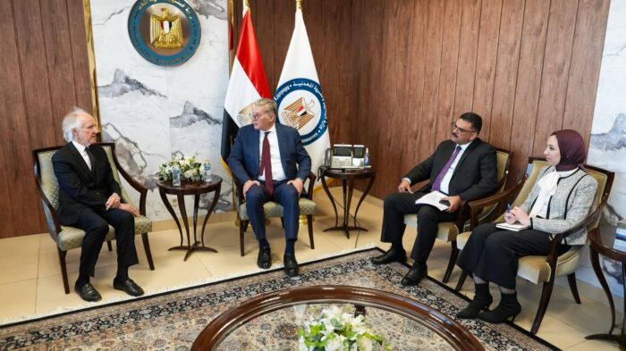 تكنولوجيا أسترالية لخدمة التعدين المصري.. “هانتر آند كو” تبدأ خطواتها التنفيذية لضخ استثمارات جديدة في مصر لقاء وزير البترول ووفد هانتر اندكو، النافذة