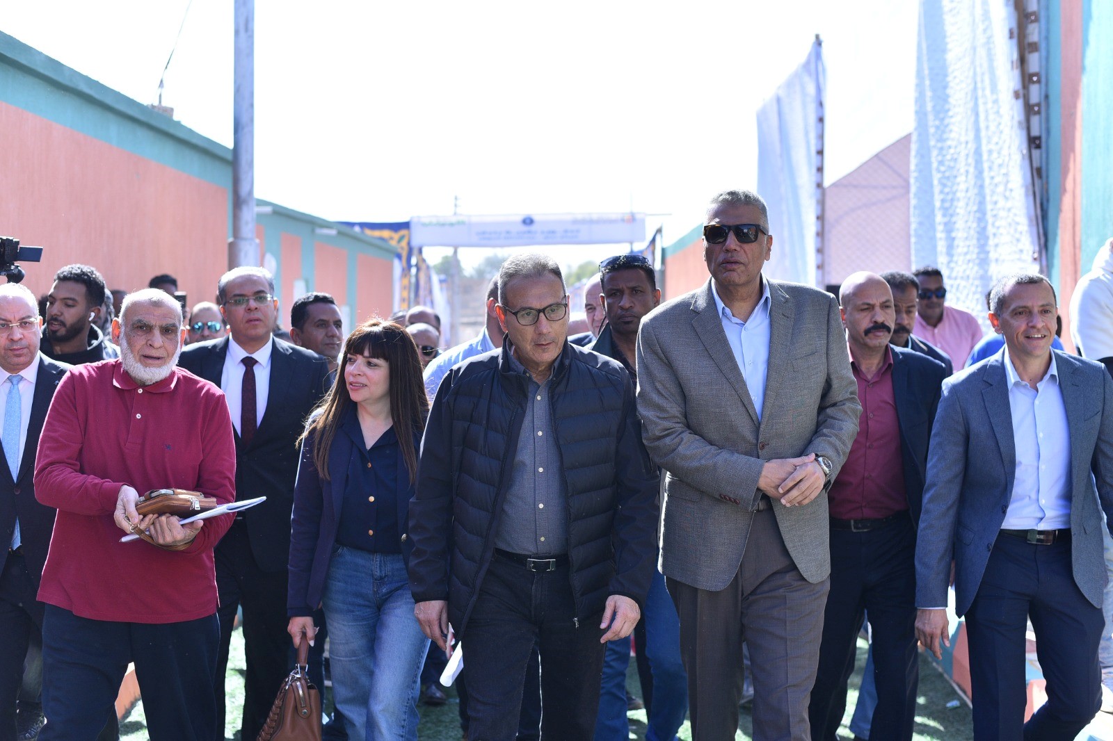 ضمن مسؤوليته المجتمعية.. البنك الأهلي المصري يدعم أهالي أسوان بوحدات سكنية ومشروعات إنتاجية