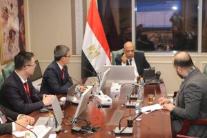 وزير الكهرباء يبحث مع “SANY” الصينية إنشاء أول مصنع لتوربينات الرياح في مصر اجتماع وزير الكهرباء، النافذة