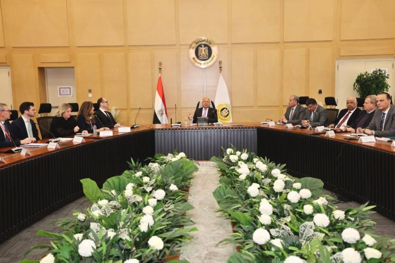 مصر تتحول إلى مركز إقليمي لصناعة مكونات السكك الحديدية بالتعاون مع كبرى الشركات النمساوية