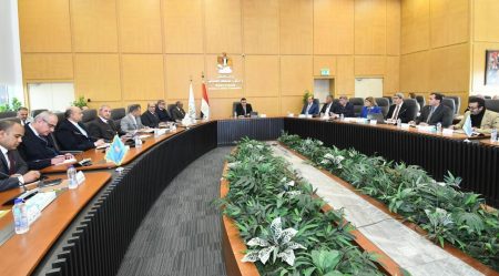 وزير الإسكان يبحث الموقف التنفيذي لمشروعات هيئة المجتمعات في المدن الجديدة اجتماع وزير الإسكان ومشروعات المدن الجديدة