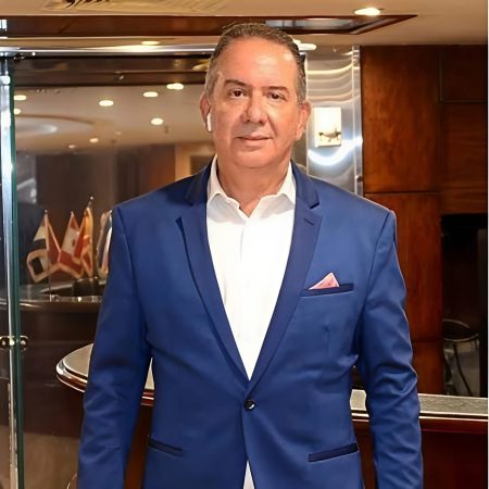 إيهاب عبد العال: السياحة النيلية تقود انتعاشة الأقصر وأسوان مع ارتفاع الطلب الأوروبي.. والمعارض الدولية تفتح أسواقًا جديدة خلال 2026 إيهاب عبد العال: السياحة النيلية تقود انتعاشة الأقصر وأسوان مع ارتفاع الطلب الأوروبي.. والمعارض الدولية تفتح أسواقًا جديدة خلال 2026