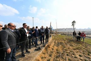 زيارة وزير الإسكان ومحافظ القاهرة لحدائق "تلال الفسطاط"