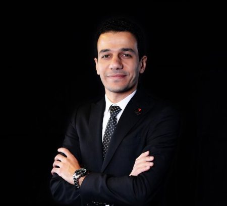 المهندس محمد سامي، النافذة