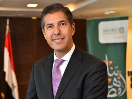 شريف رياض: البنك الأهلي يدمج “الذكاء الاصطناعي” في تمويل الشركات الكبرى ويدعم توطين الصناعة الوطنية شريف رياض رئيس تمويل الشركات الكبرى التنفيذي بالبنك الأهلي المصري