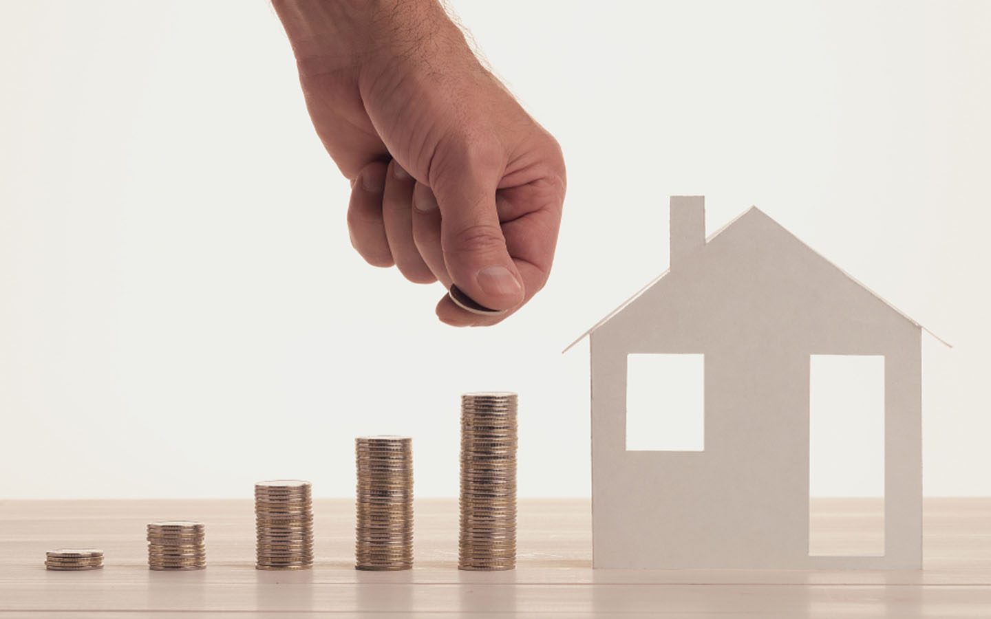 القروض العقارية في 14 بنكاً: التعمير والإسكان في الصدارة والكويت الوطني الأعلى نموًا