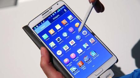 احذر.. أجهزة "سامسونج" تسعيرة جديدة للمشترين في الطريق