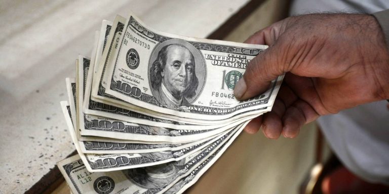 الدولار اليوم، النافذة