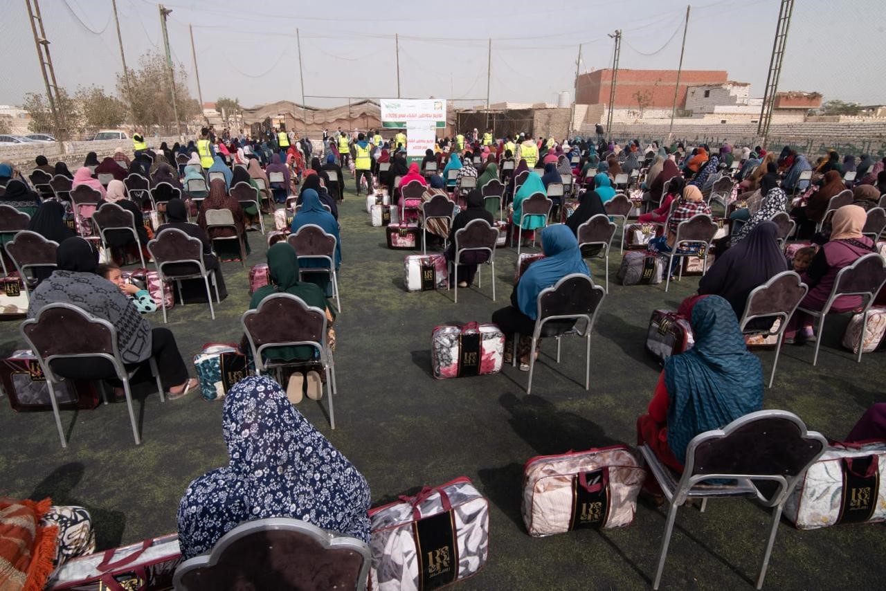 ضمن الدور المجتمعي للبنك.. جمعية البنك الأهلي المصري للأعمال الخيرية تطلق مبادرة لتوزيع1000 بطانية بمحافظة الفيوم 6 ضمن الدور المجتمعي للبنك.. جمعية البنك الأهلي المصري للأعمال الخيرية تطلق مبادرة لتوزيع1000 بطانية بمحافظة الفيوم