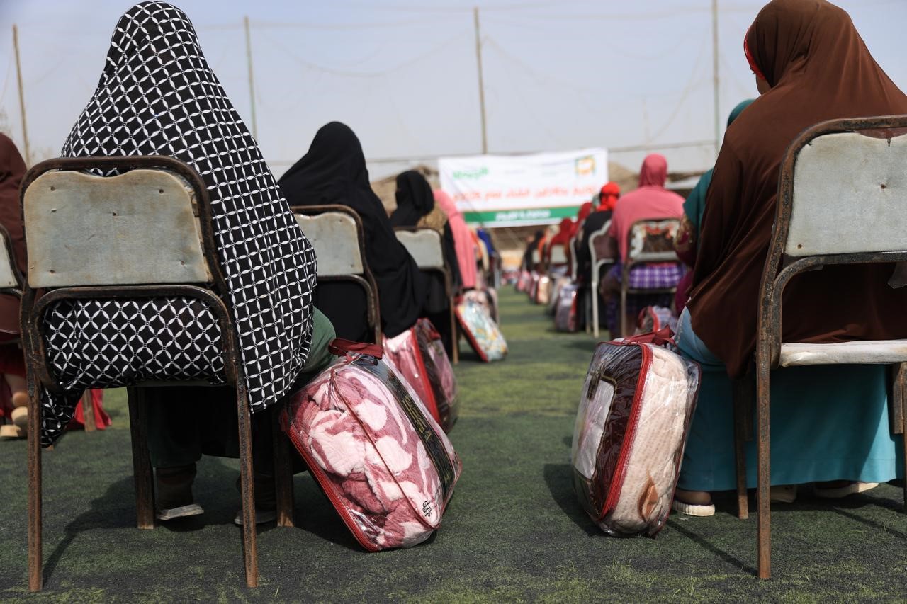 ضمن الدور المجتمعي للبنك.. جمعية البنك الأهلي المصري للأعمال الخيرية تطلق مبادرة لتوزيع1000 بطانية بمحافظة الفيوم