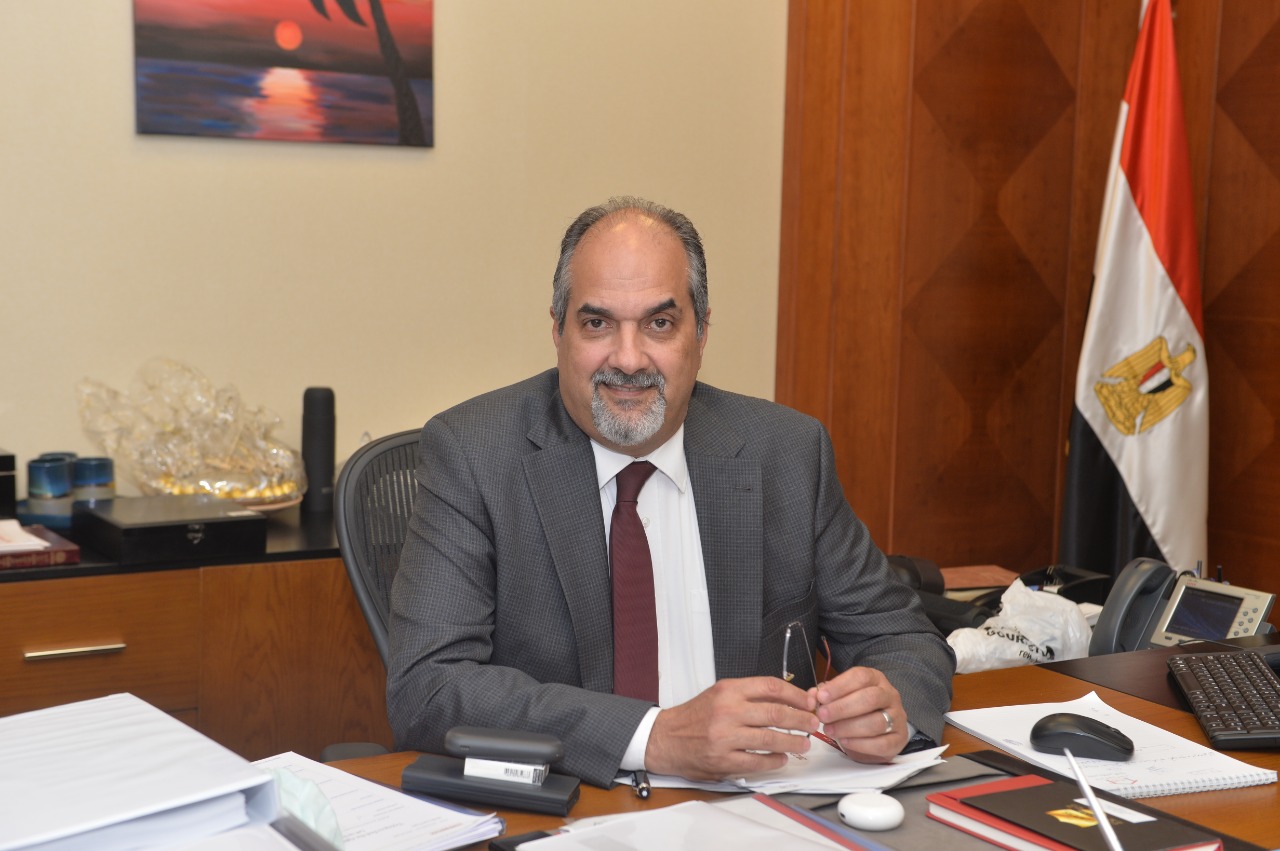 أيمن عبد الحميد.. "المايسترو" الذي طوع لغة الأرقام بهندسة النظم..حققنا في 18 شهرا ما يعادل إنجاز 18 عاماً.. وهدفنا الاستدامة (حوار)