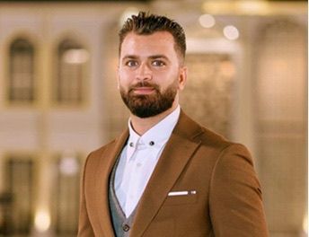 محمد خالد أبو القاسم، النافذة