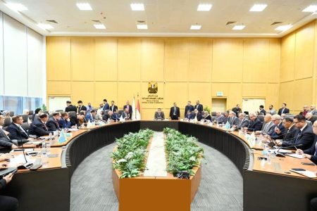 وزير الإسكان يلتقى بأعضاء مجلسي النواب والشيوخ