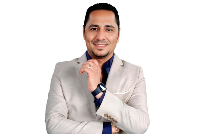 عماد سعد، النافذة