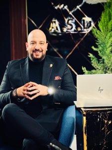 الدكتور أحمد سمير الدسوقي رئيس القطاع التجاري بشركة الخليج للتطوير العقاري