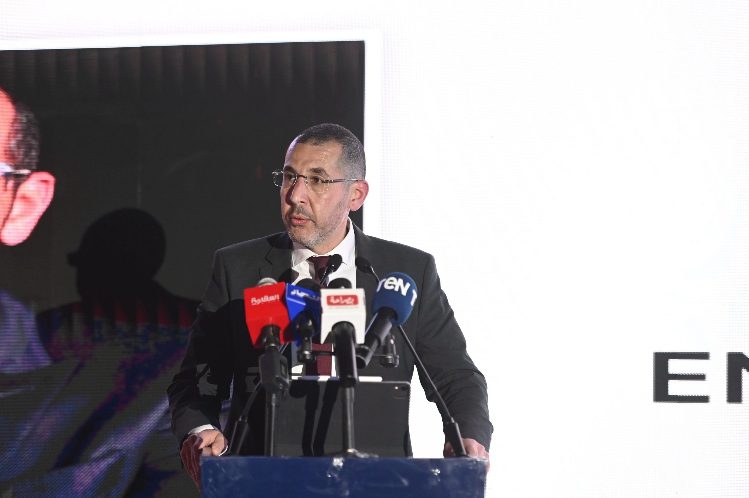 تحت شعار «وعدنا فأوفينا».. «أرضك» تضخ 350 مليون جنيه في مرافق «زيزينيا المستقبل» وتبدأ تسليم المرحلة الأولى لـ 400 عائلة