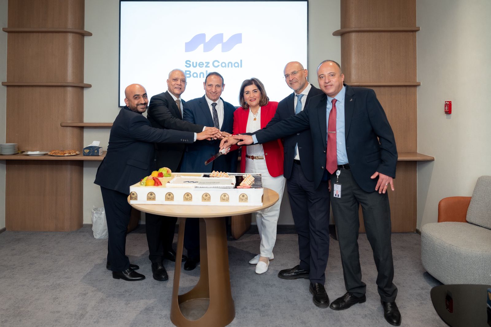 بنك قناة السويس يعزز تواجده في صعيد مصر بافتتاح أحدث فروعه بمحافظة سوهاج