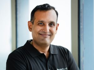 سرينيفاسا راغافان، النافذة