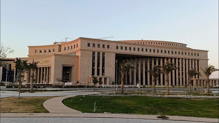 بشرى لقطاعي العقارات والسيارات.. “المركزي المصري” يقترب من أول خفض للفائدة في 2026 البنك المركزي المصري، النافذة