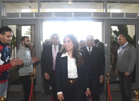 عاجل | راندة المنشاوي تصل مقر وزارة الإسكان بالعاصمة الجديدة وتعلن ملامح المرحلة المقبلة