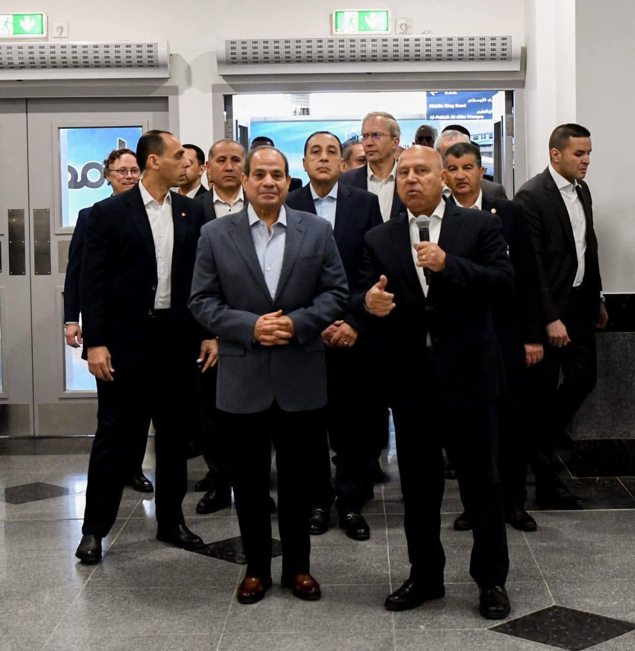 بشرى للمصريين في العيد.. الرئيس السيسي يفتتح مونوريل شرق النيل في "نقلة حضارية" لقطاع المواصلات (صور)