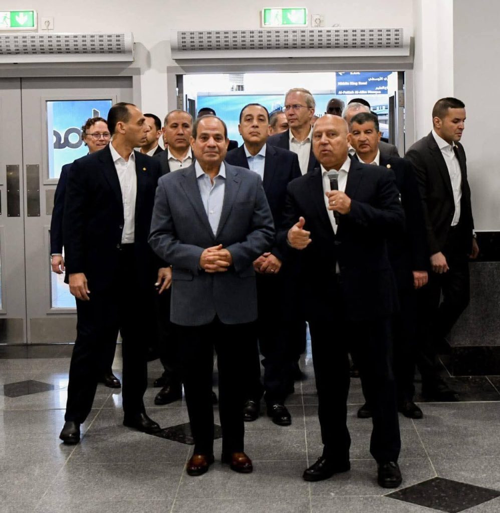 الرئيس السيسي يفتتح مونوريل شرق النيل، النافذة
