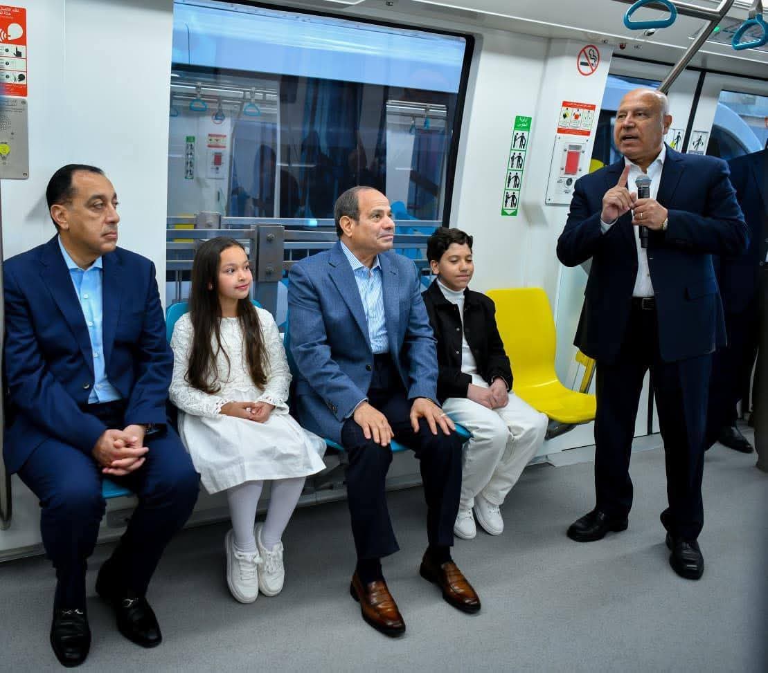 بشرى للمصريين في العيد.. الرئيس السيسي يفتتح مونوريل شرق النيل في "نقلة حضارية" لقطاع المواصلات (صور)