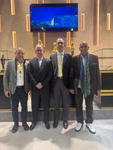 إيهاب عبد العال من بورصة برلين، النافذة