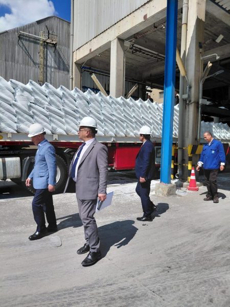 "الزراعة" تكثف جولاتها الميدانية لضمان انتظام صرف الأسمدة المدعمة للمزارعين بالجمعيات