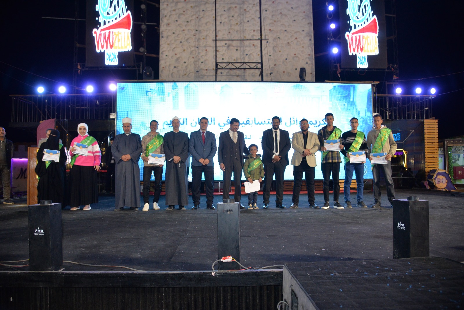 «أسيوط الجديدة» تحتفي بحفظة القرآن الكريم وتكرم المتميزين في الأنشطة الثقافية والرياضية (صور)