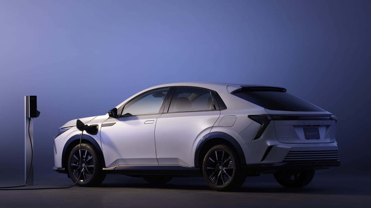 كروس أوفر ..هوندا تعيد إحياء اسم إنسايت موديل 2027